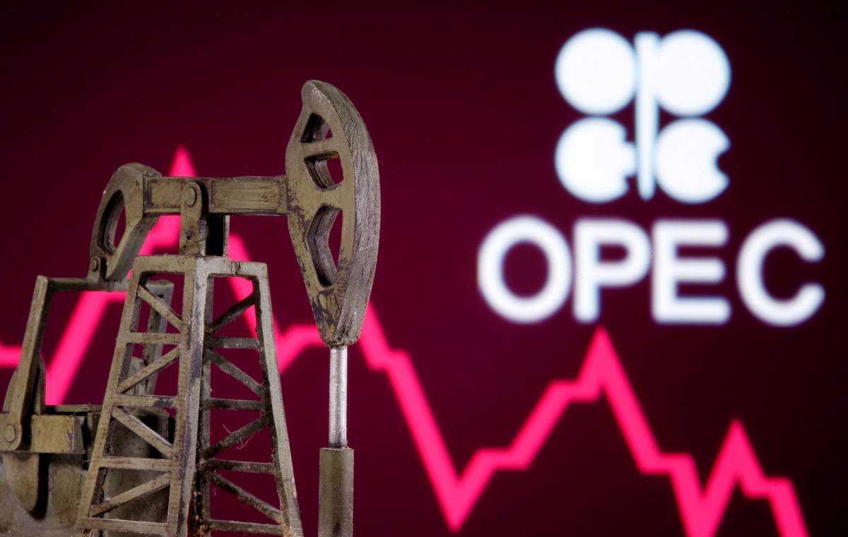 OPEC+ nhất trí tăng sản lượng dầu thô lên 648.000 thùng/ngày